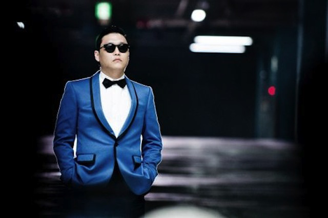 PSY Performs in Times Square with Yoo Jae Suk & No Hong Chul