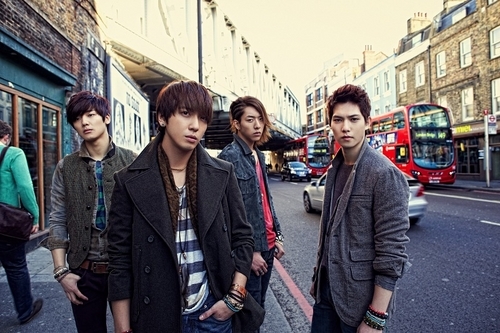CNBlue’s “Re:BLUE” Mini-Album Received Over 100,000 Pre-Orders