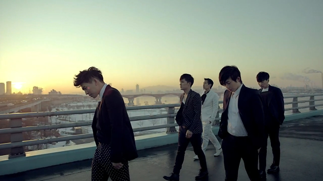 DMTN Reveals Teasers for Comeback Single “Safety Zone”