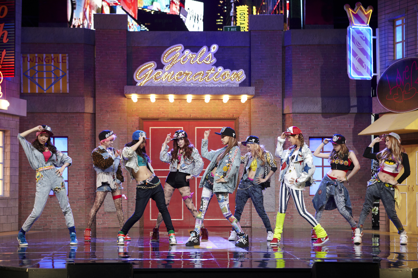 Girls’ Generation Worries about Their Flaring Nostrils While Performing Powerful Choreography