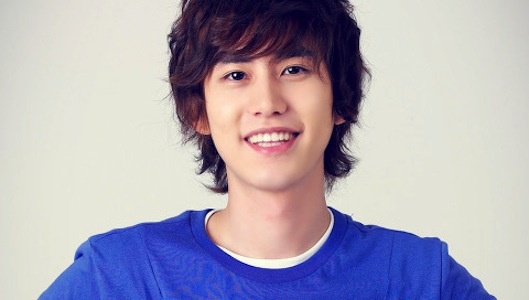 Gay Actor Hong Suk Chun Playfully Hits On Super Junior’s Kyuhyun