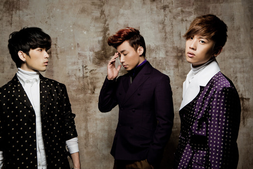Phantom Holds First Fan Signing Event