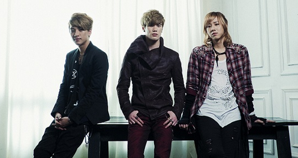 Lunafly Does a Cute Cover of One Direction’s “Heart Attack”