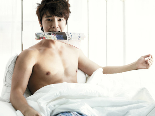 Super Junior’s Donghae Shares an After Shower Picture