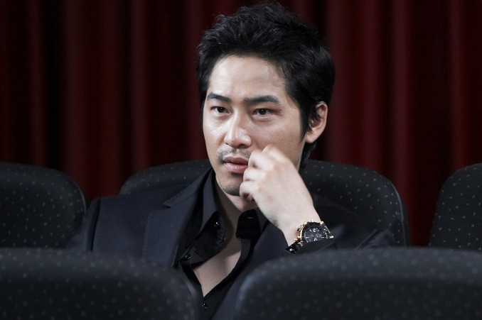 Actor Kang Ji Hwan to Create His Own Agency