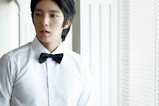 “Two Weeks” Breaks the Fourth Wall to Describe Lee Jun Ki as Handsome