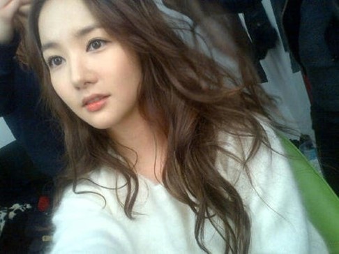 Park Min Young Is an Innocent Goddess in Her Recent Selca