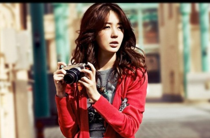 Yoon Eun Hye’s Outfits and Accessories from “I Miss You” Are Selling Like Hotcakes