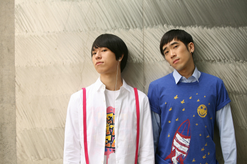 Weekly K-Pop Music Chart 2013 – February Week 1