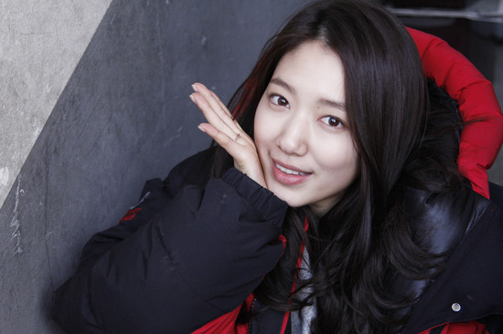 Park Shin Hye Bids Goodbye to “My Flower Boy Neighbor”