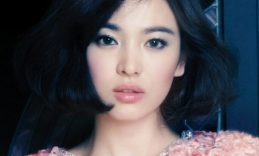 Song Hye Gyo Amazes Fans with Her Middle School Photos