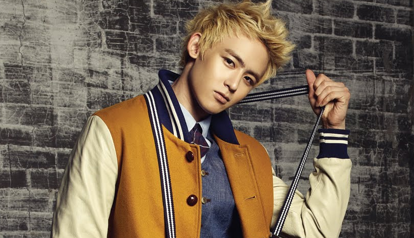 2PM’s Nichkhun Wears a Purple Wig While on Tour