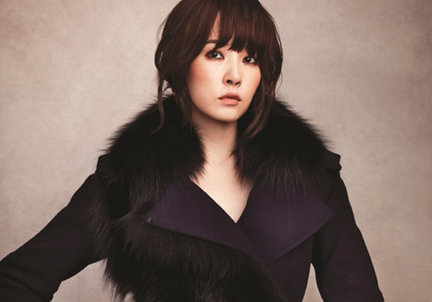 Kim Sun Ah Sports New Bold Hairstyle