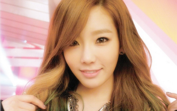High School Photos of Girls’ Generation’s Taeyeon Surface