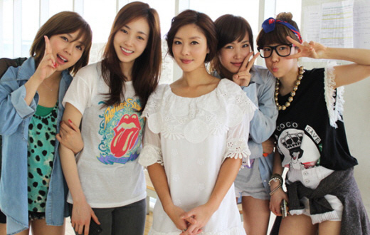 Jewelry’s Ex-Member Lee Ji Hyun to Wed Next Month