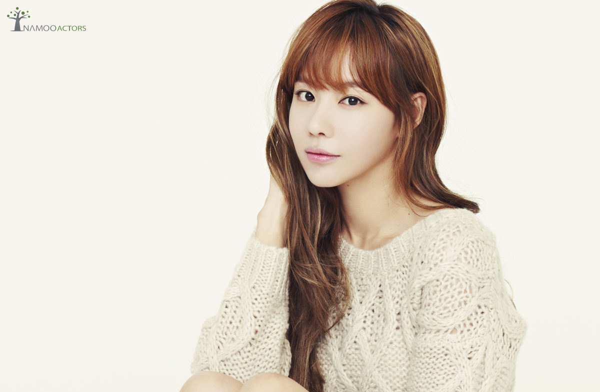 Kim Ah Joong in Talks for the Female Lead Role in Upcoming Drama “Pride and Prejudice”