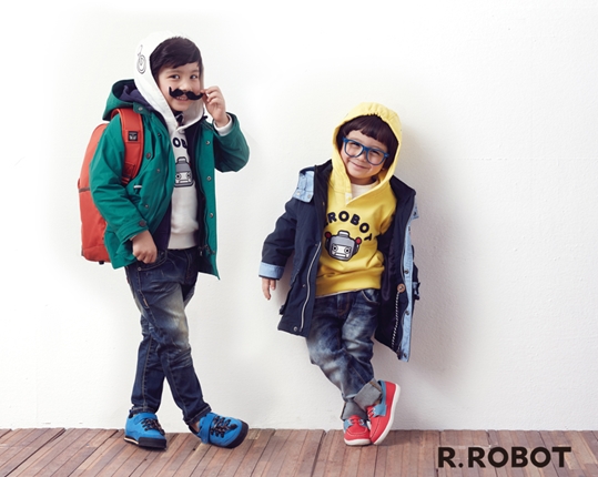 Moon Brothers Share an Adorable Photo Shoot