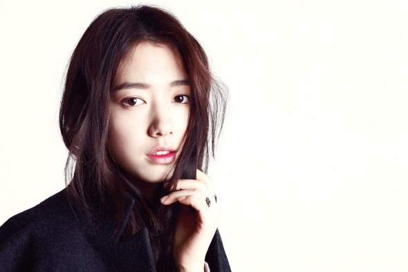 Park Shin Hye Sheds Tomboy Image for “Marie Claire”