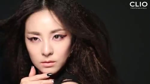 2NE1’s Sandara Transforms into a “Bloody Devil” for CLIO