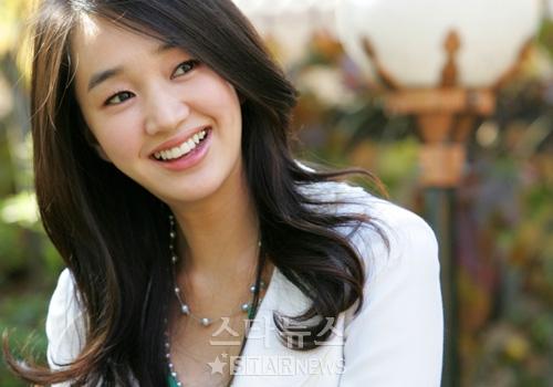 Soo Ae Changes Agencies and Joins Gong Yoo and Gong Hyo Jin at Soop Entertainment