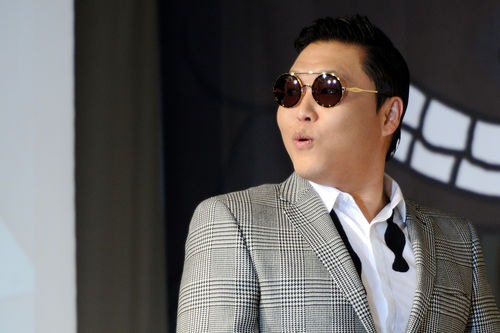 PSY Is on the “TIME 100” Online Poll!