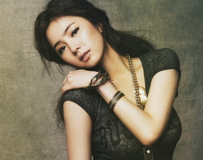 Shin Se Kyung Transforms Into a Greek Goddess for Perfume Photo Shoot