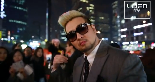 Kim Tae Woo Helps A Man Propose on “Run To You” Special Fan Service Event