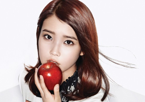 IU Wows in a Beautiful Violet Cocktail Dress