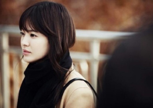 Song Hye Gyo Sponsors a Guidebook for the Visually Impaired