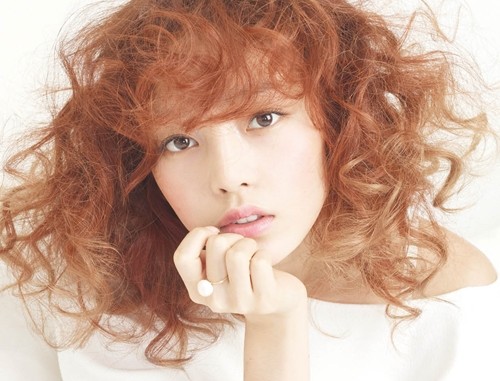 Goo Hara Dazzles By Modeling for Dior in “Elle” Magazine