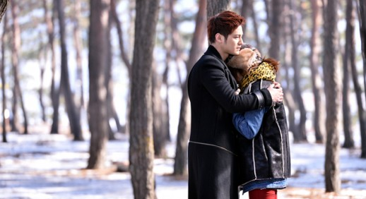 Kim Bum Caught Attending Jung Eun Ji’s Musical