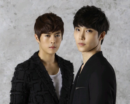 Duo M-Tiful Releases MV for “How Can I Smile”