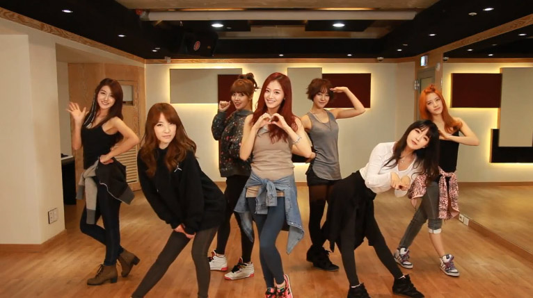 Rainbow Reveals Dance Practice Video for “Tell Me Tell Me”