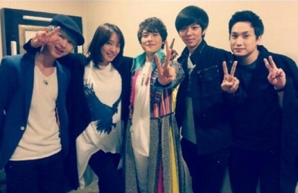 ZE:A Members and Park Jung Ah Visit Lim Siwan at Musical “Joseph and the Amazing Technicolor Dreamcoat”