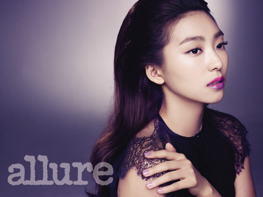 SISTAR’s Bora Looks Elegant and Sophisticated for “Allure”