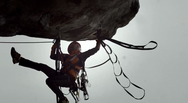 Ha Ji Won Performs Her Own Stunts Once Again