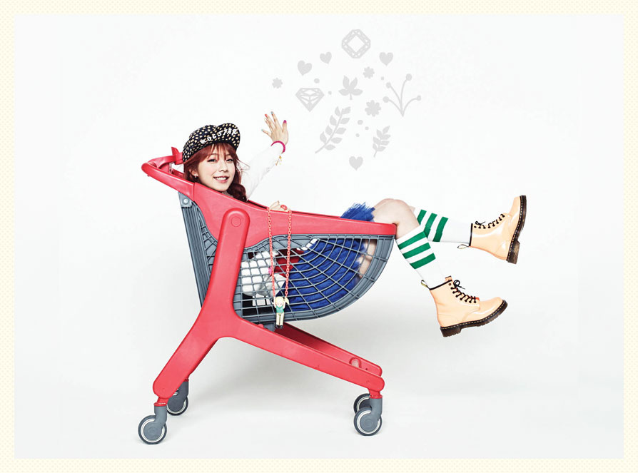 Juniel Fits in a Cart in New Album Jacket Photo