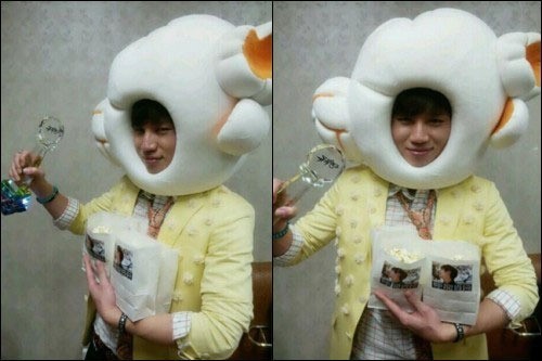 K.Will Keeps Promise To Treat Fans To Popcorn