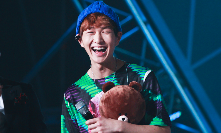 Onew Loves His Fried Chicken