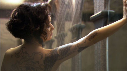 Older Actress Gets a Temporary Dragon Tattoo for New Drama
