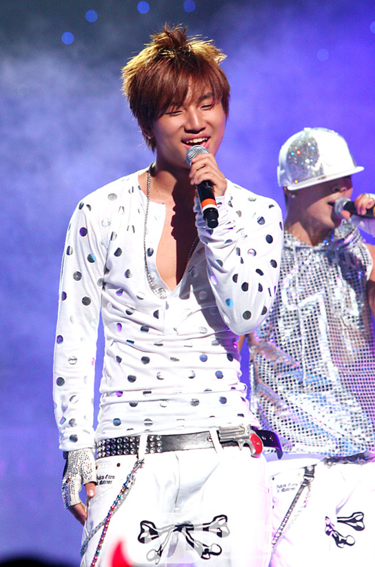 [Gallery] Happy Birthday, Daesung! YG Family Celebrates Daesung’s 23rd