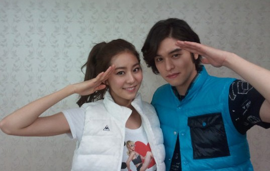 Lee Jang Woo and After School’s Uee to Step Down as “Music Bank” MCs