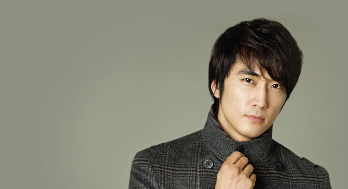 Actor Song Seung Hun Sends His Greetings From Turkey