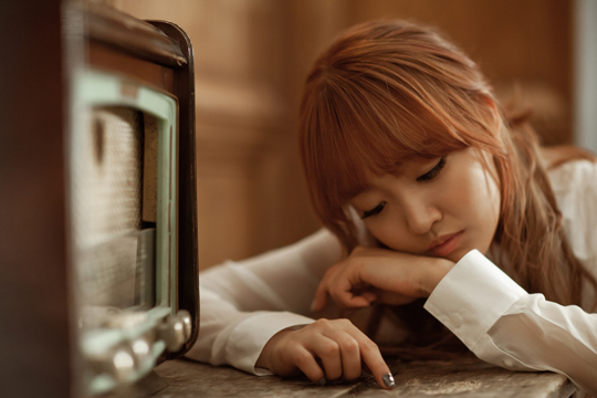 Younha Releases Audio Teaser Featuring Urban Zakapa for Upcoming Mini-Album