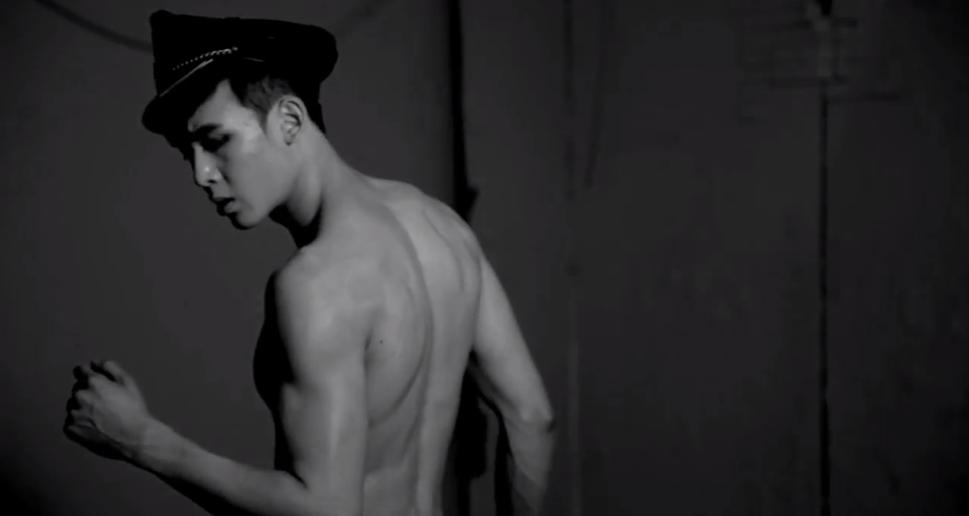 2PM Shows Off Their Manly Ways in Album Jacket Making Video