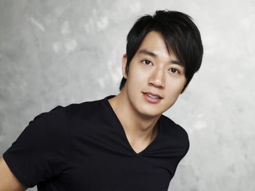 Kim Rae Won Joins Management Agency of Lee Bum Soo and Lee Jin Wook