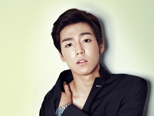 Lee Hyun Woo Reveals Why He Takes Public Transportation Often