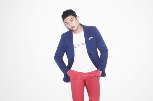 Yoo Ah In Brings “Class” to Menswear