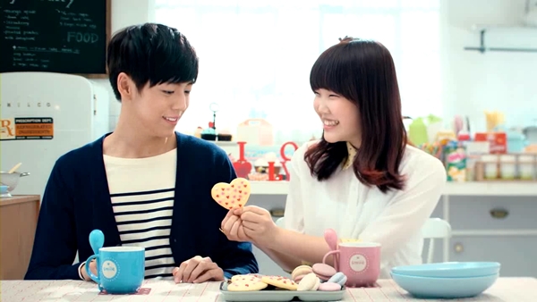 Akdong Musician Releases “I Love You” MV Featuring Lee Hyun Woo