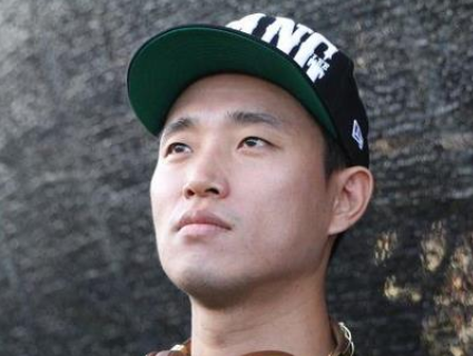 Leessang’s Rapper Gary Is “Peaceful Gary” in His Latest Photo | Soompi
